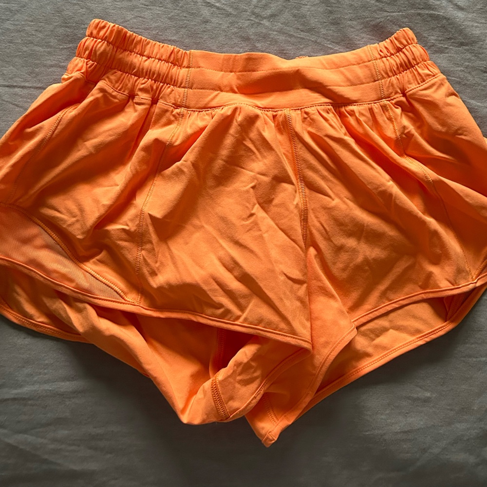 Lululemon Hotty Hot Short